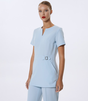 картинка Куртка медицинская ФРЕДО м. 2-036 женская короткий рукав цв. голубой от магазина ПРОФИ+